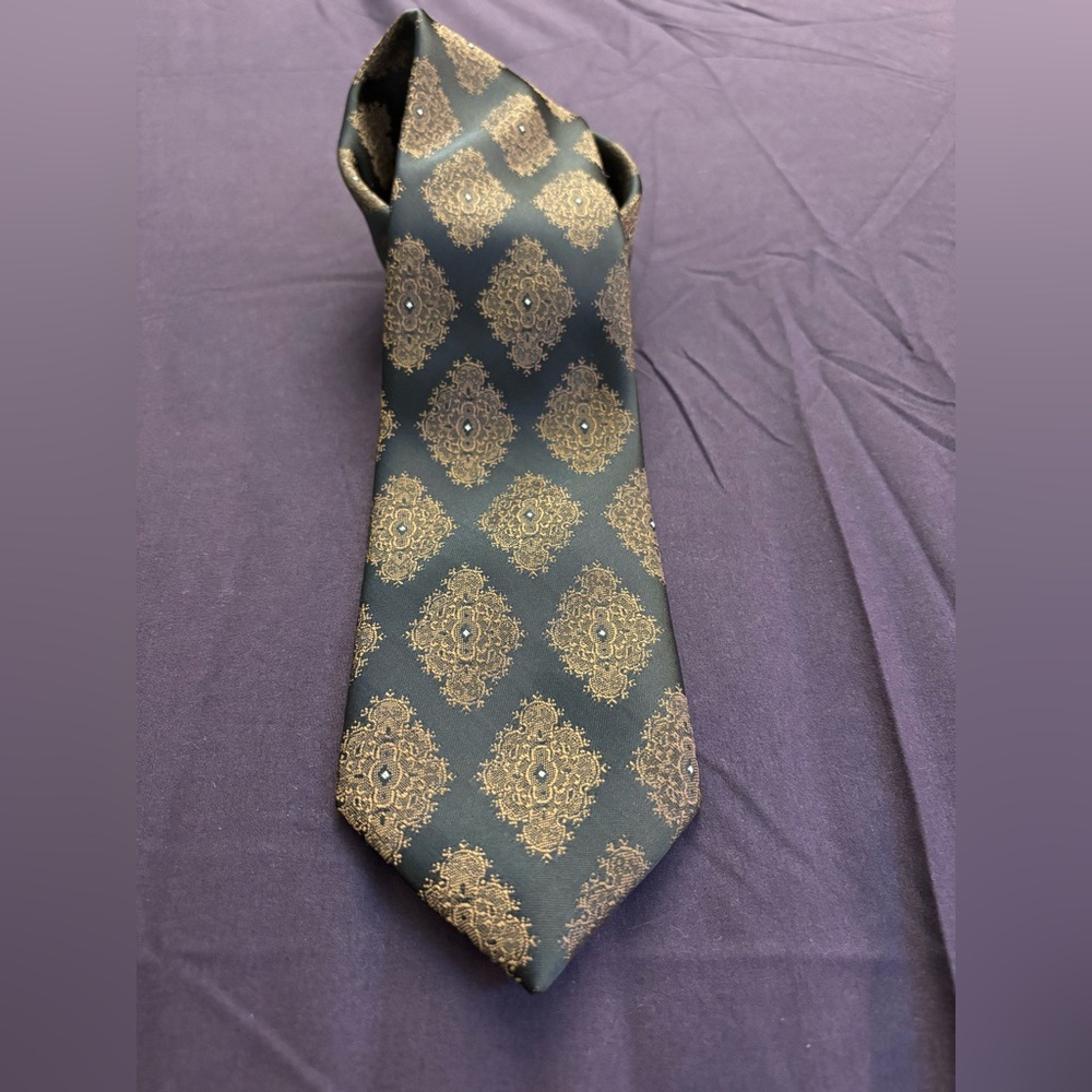 Vintage Wembly Black And Brown Silk Tie
